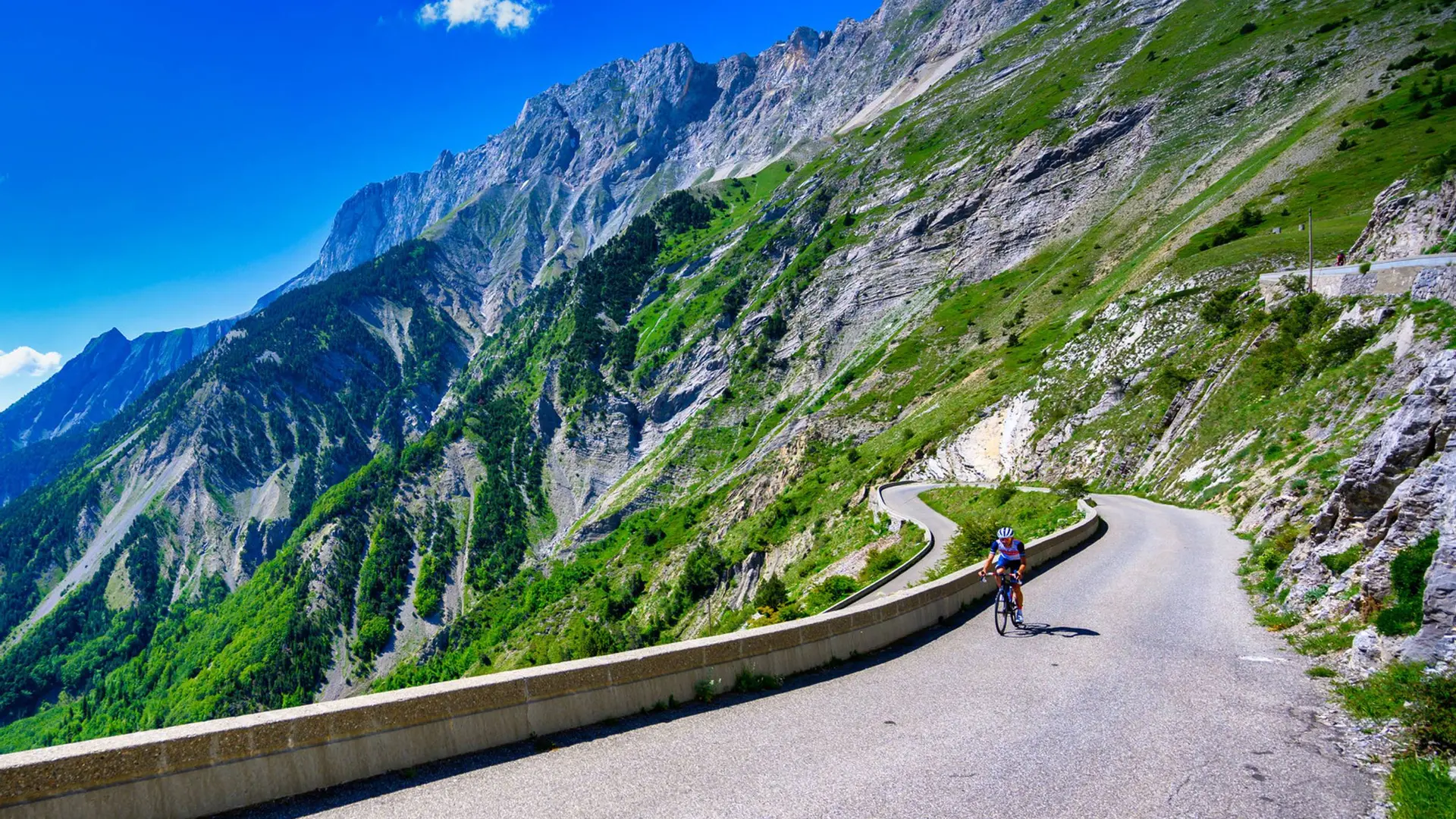 Montée du col du Noyer