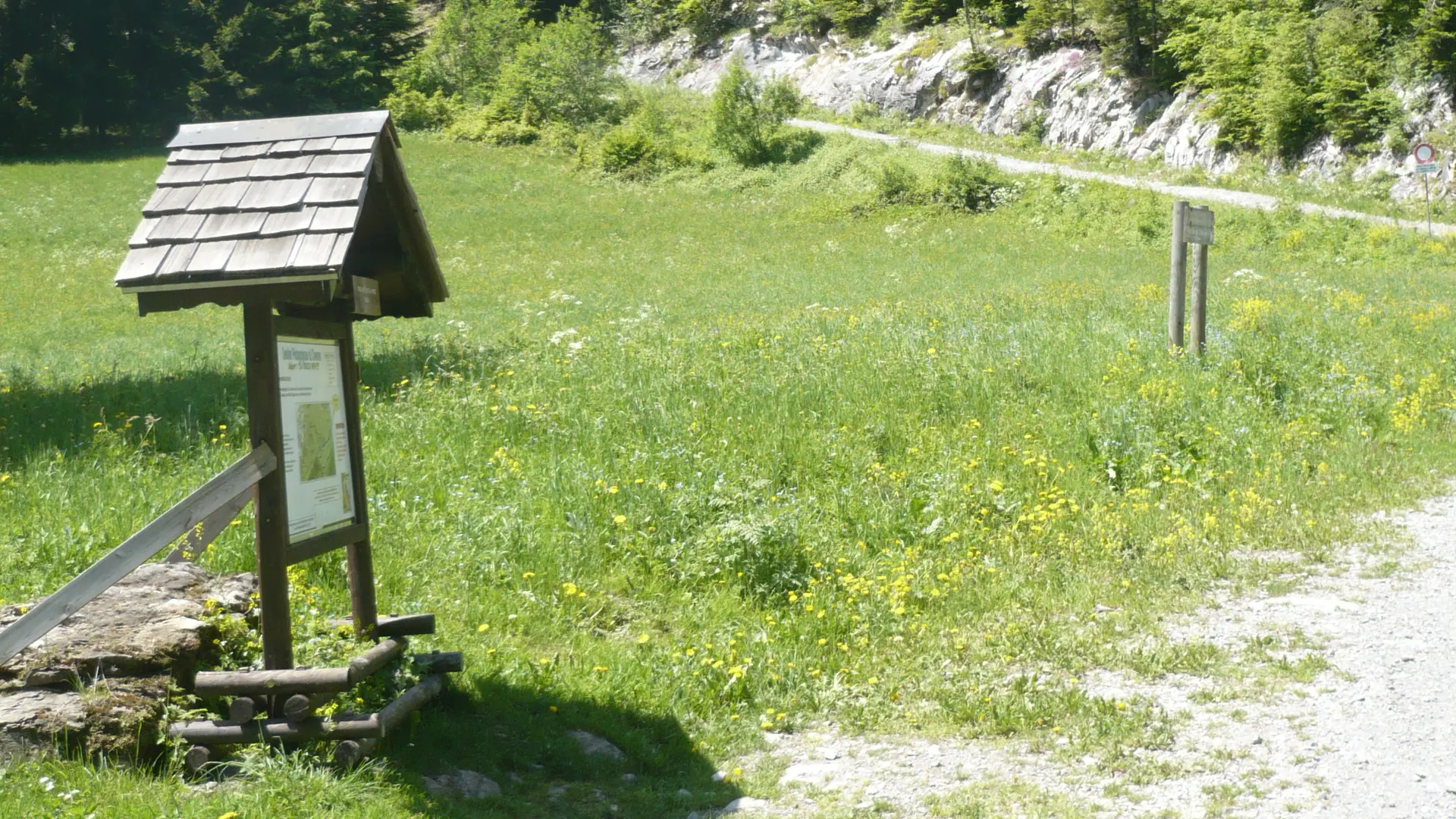 Départ depuis La Croix Verte à La Frasse