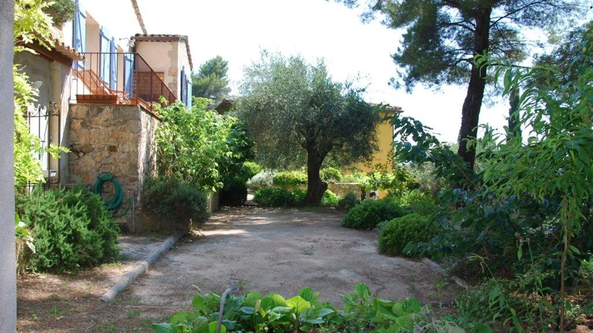 Terrain de pétanque location meublée Mr et Mme Lerda à Mougins
