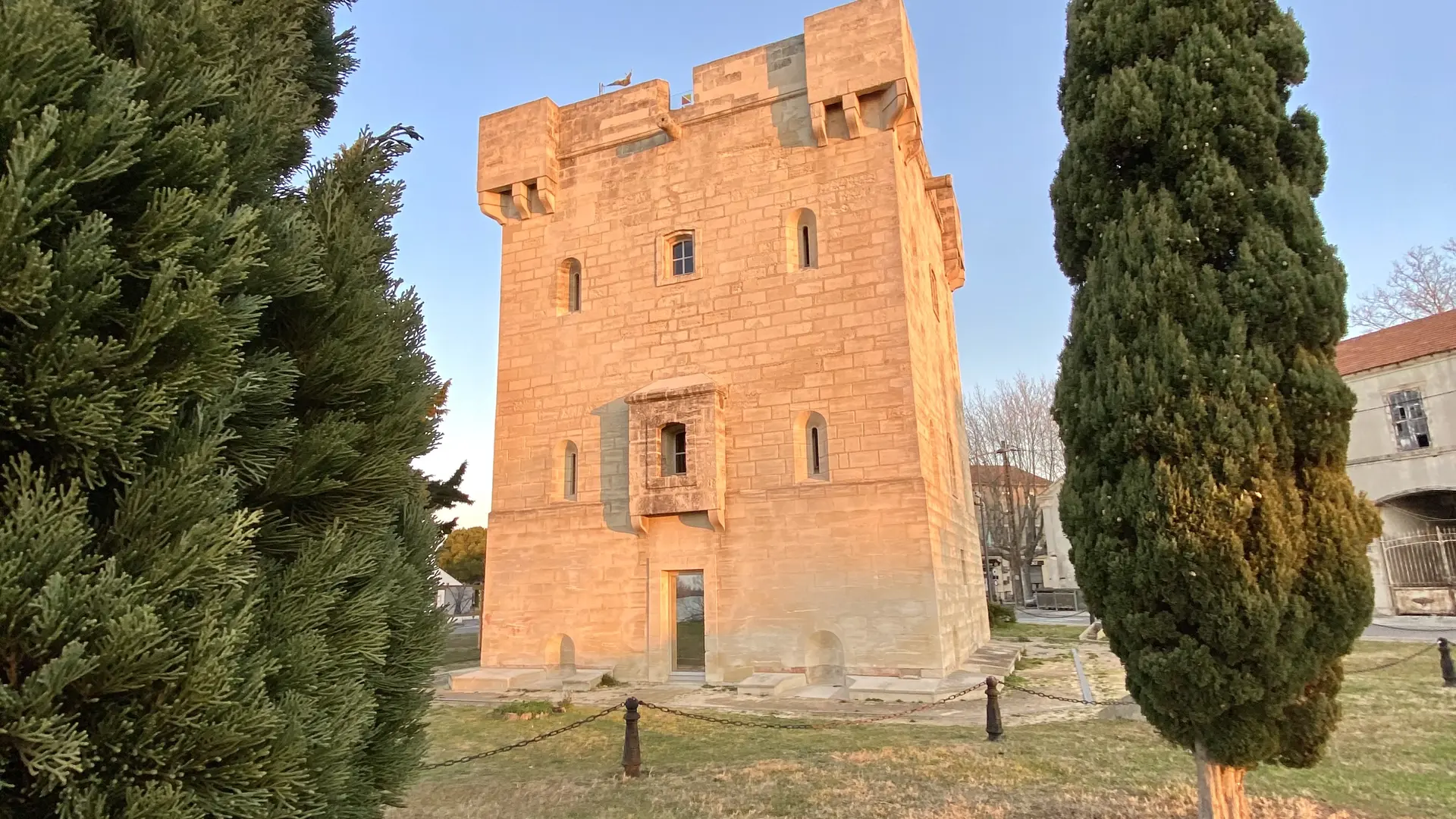 Tour Saint Louis extérieur