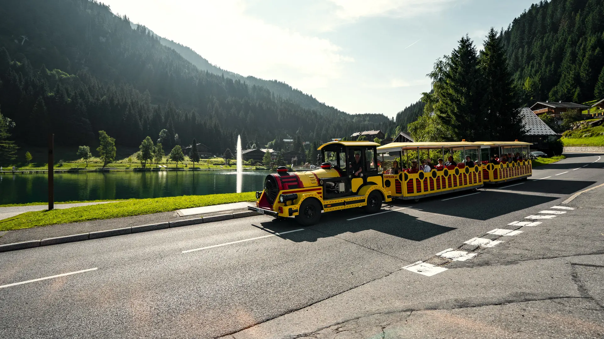 Petit train à Châtel