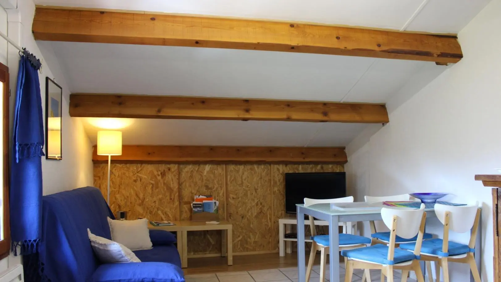 Gîte Chez José-Canapé/Coin repas-Belvédère-Gîtes de France des Alpes-Maritimes