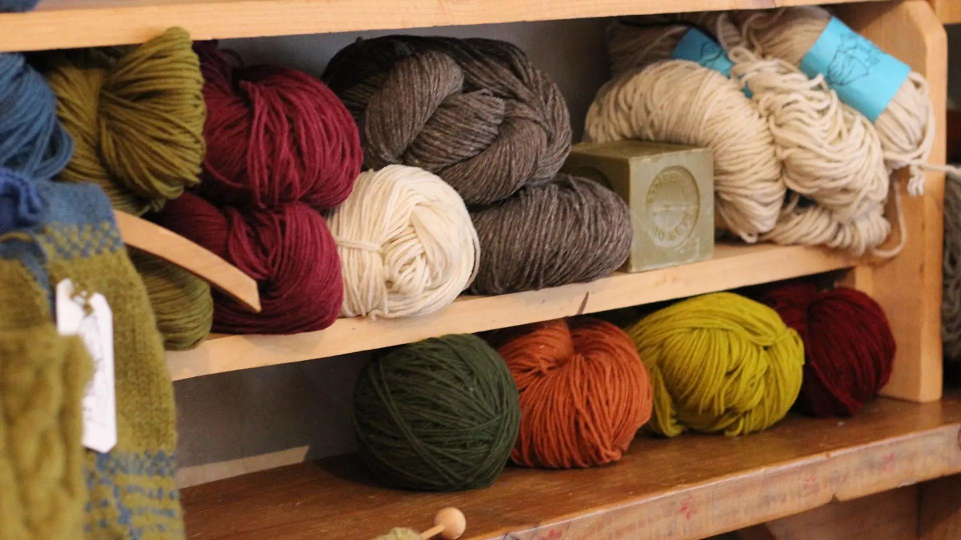 Laine d'ici et d'à côté