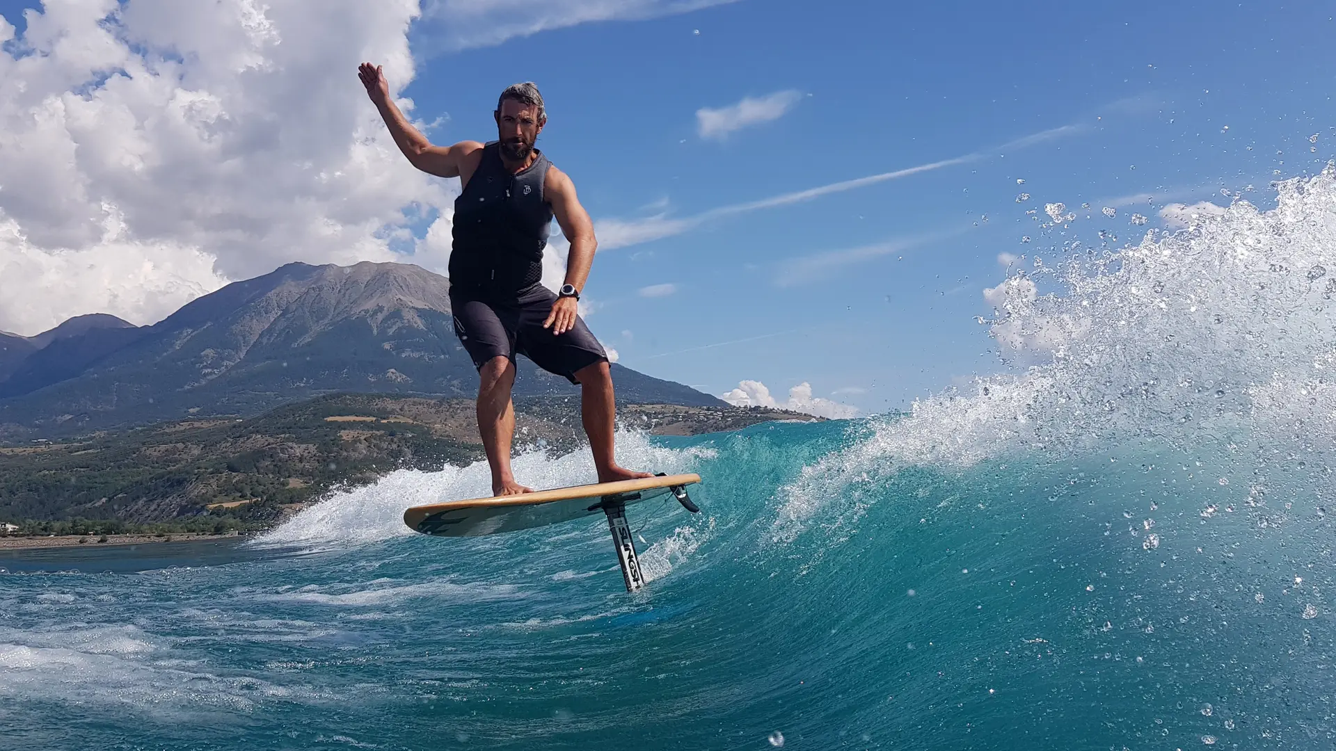 Wakesurf Serre-Ponçon - Sud Escapades SAVINES-LE-LAC