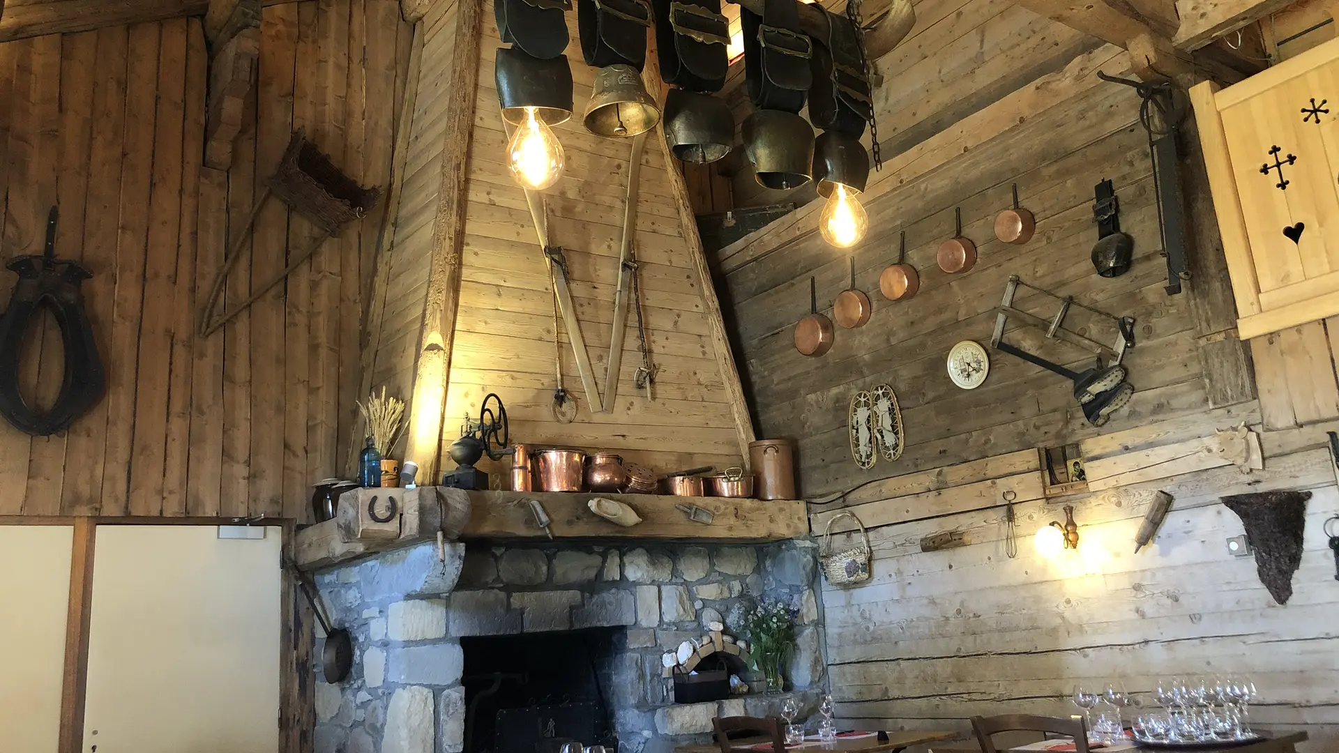 Salle intérieur La Vieille Ferme