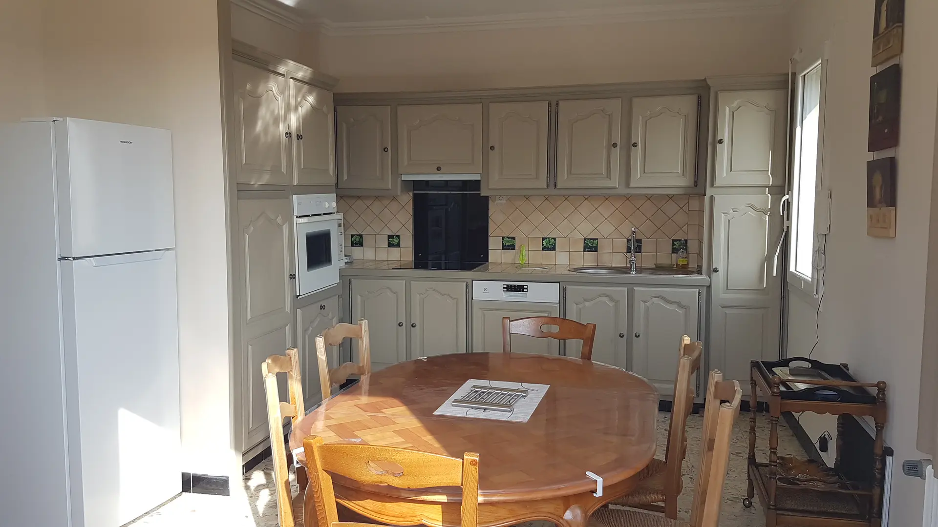 Gîte les Cigalons - espace cuisine