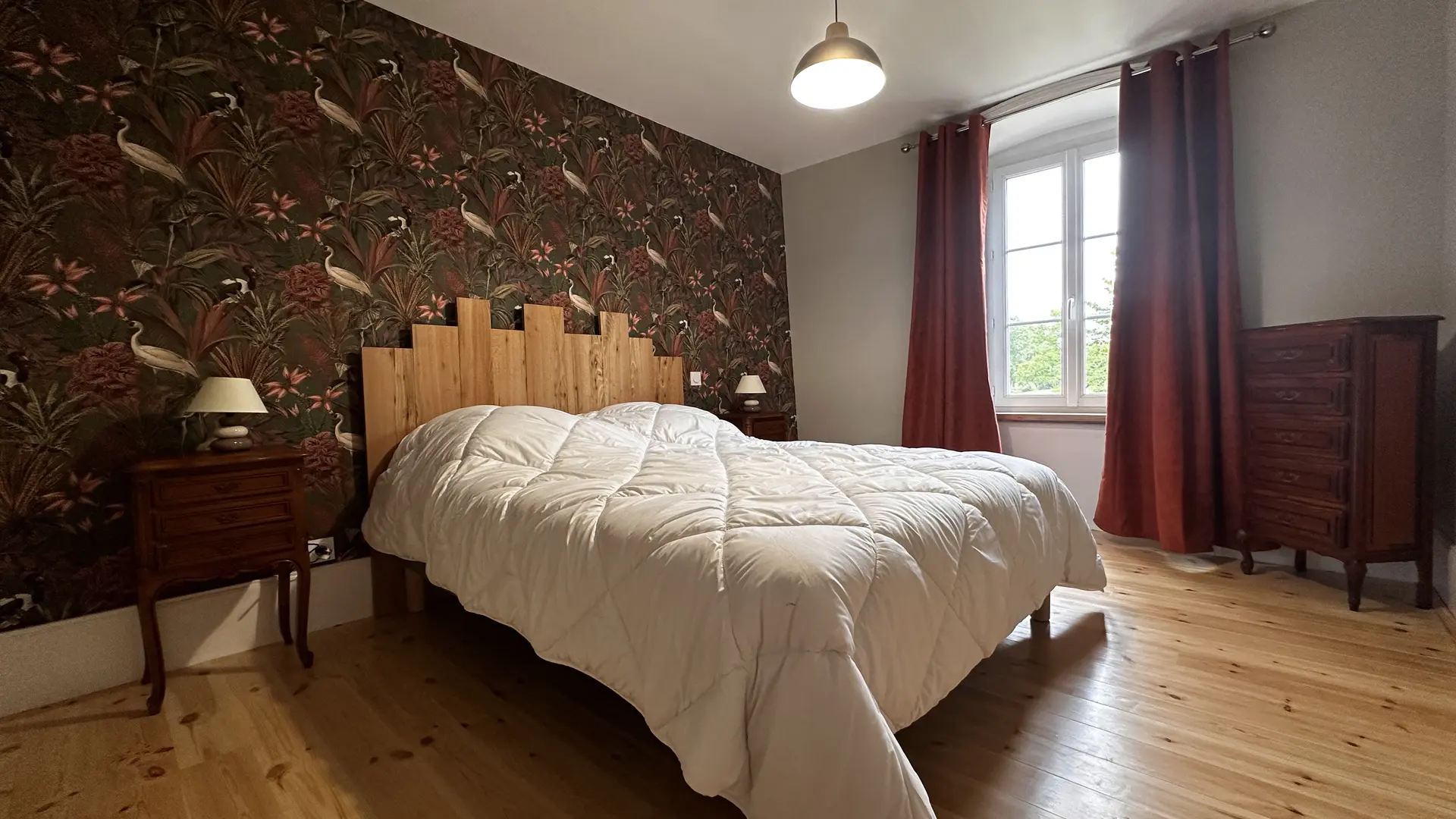 Une des trois chambres au 1er étage