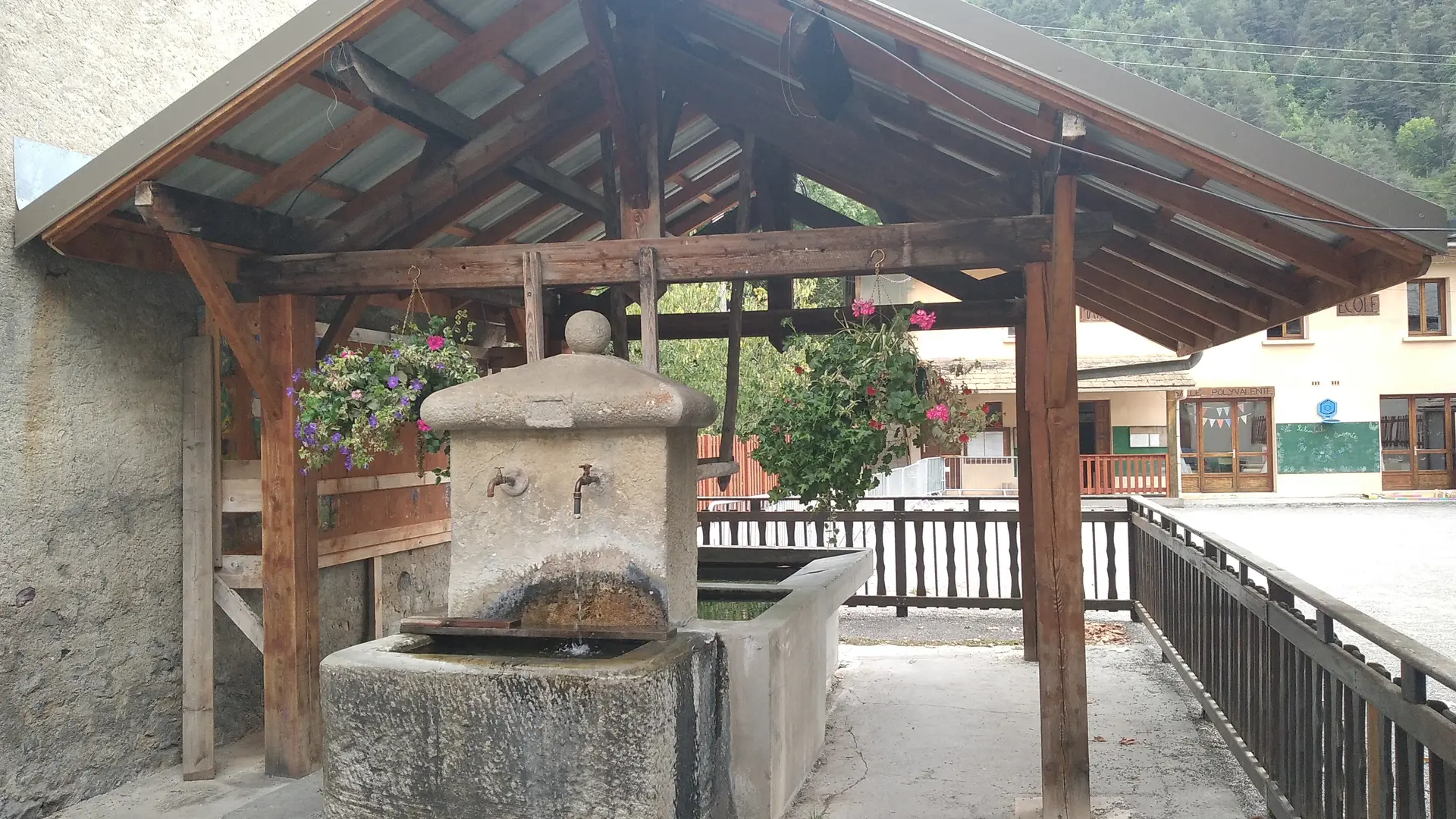 Lavoir_Barles_Sentier_Armand_Payan