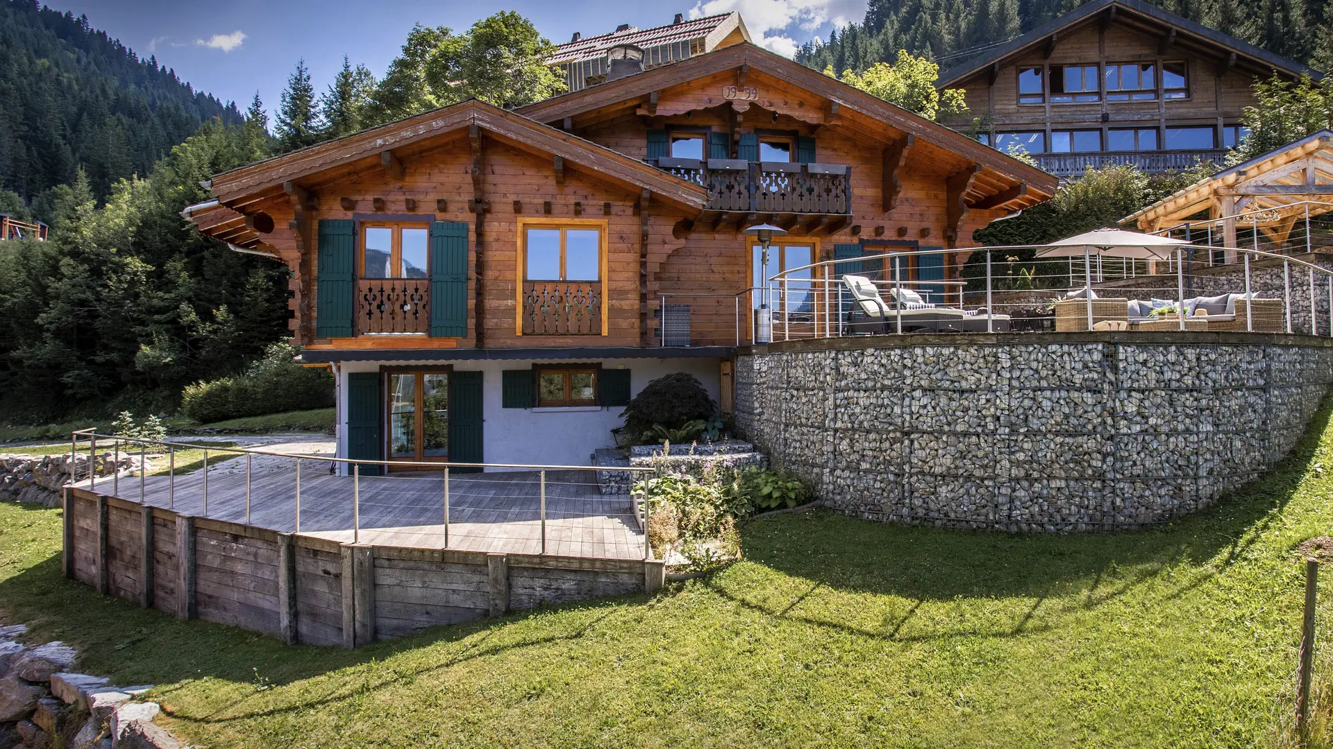 Extérieur du chalet en été