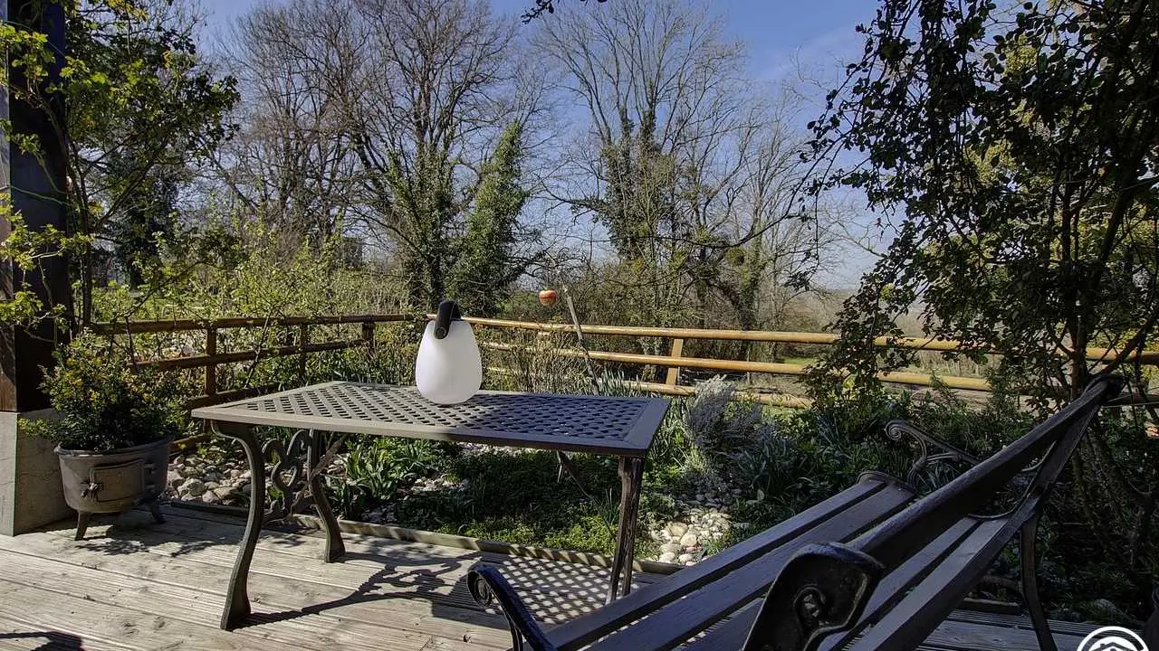 Terrasse privative chambre Chants d'oiseaux