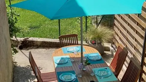 Coin repas extérieur