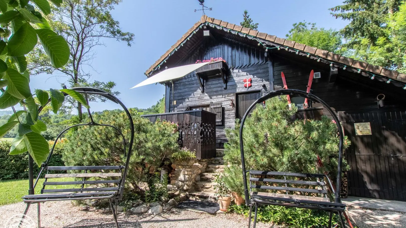 Espace privatif devant le gîte