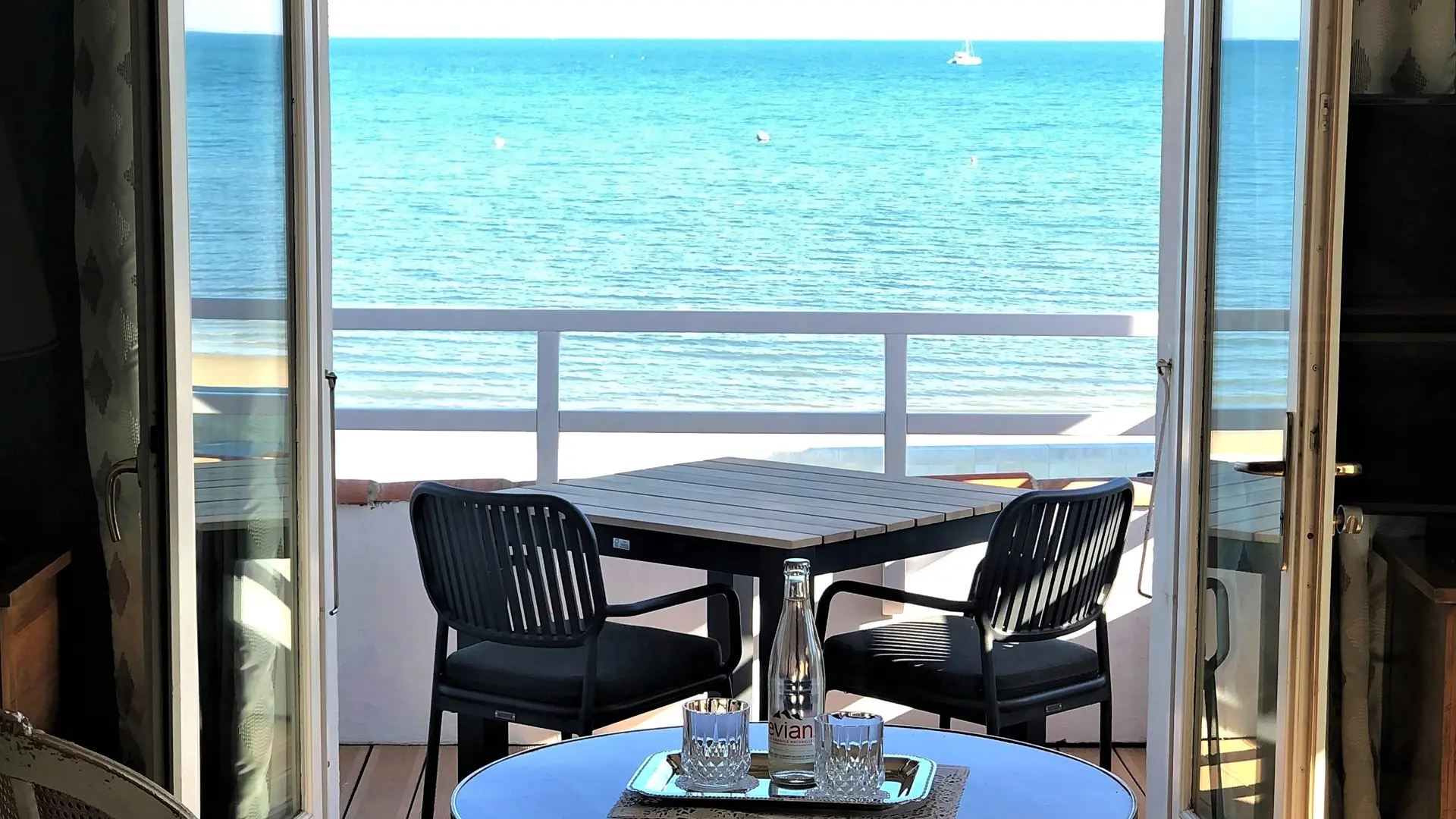 Suite Prestige y terraza frente al mar