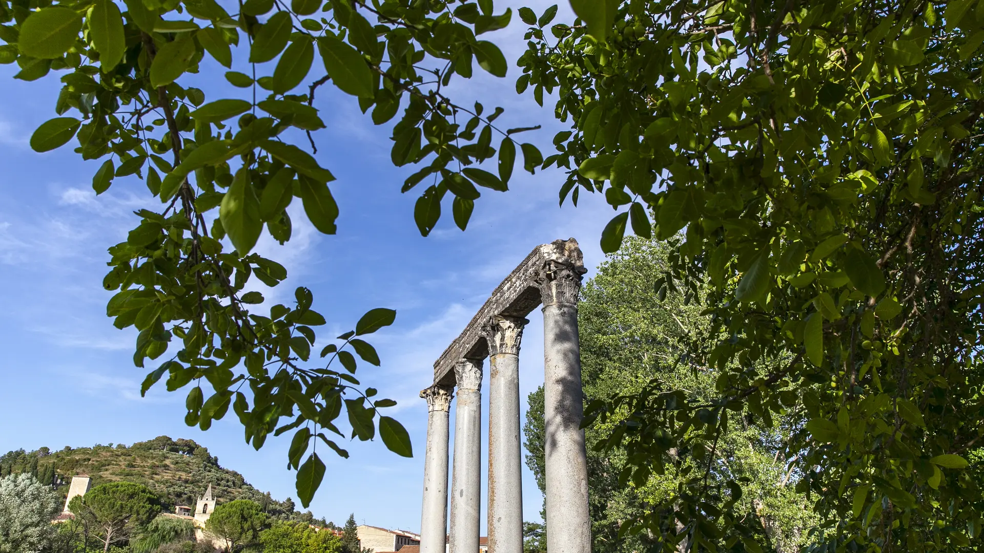 Les Colonnes