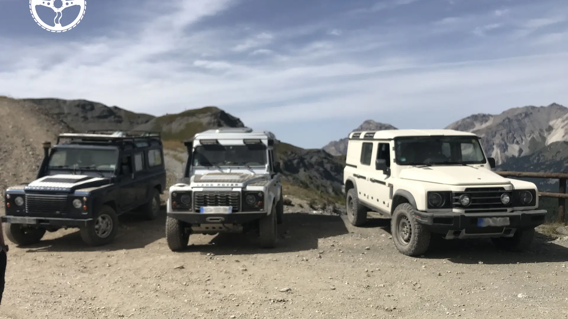 automaitrise.com Ineos Grenadier et Land Rover Defender en formation