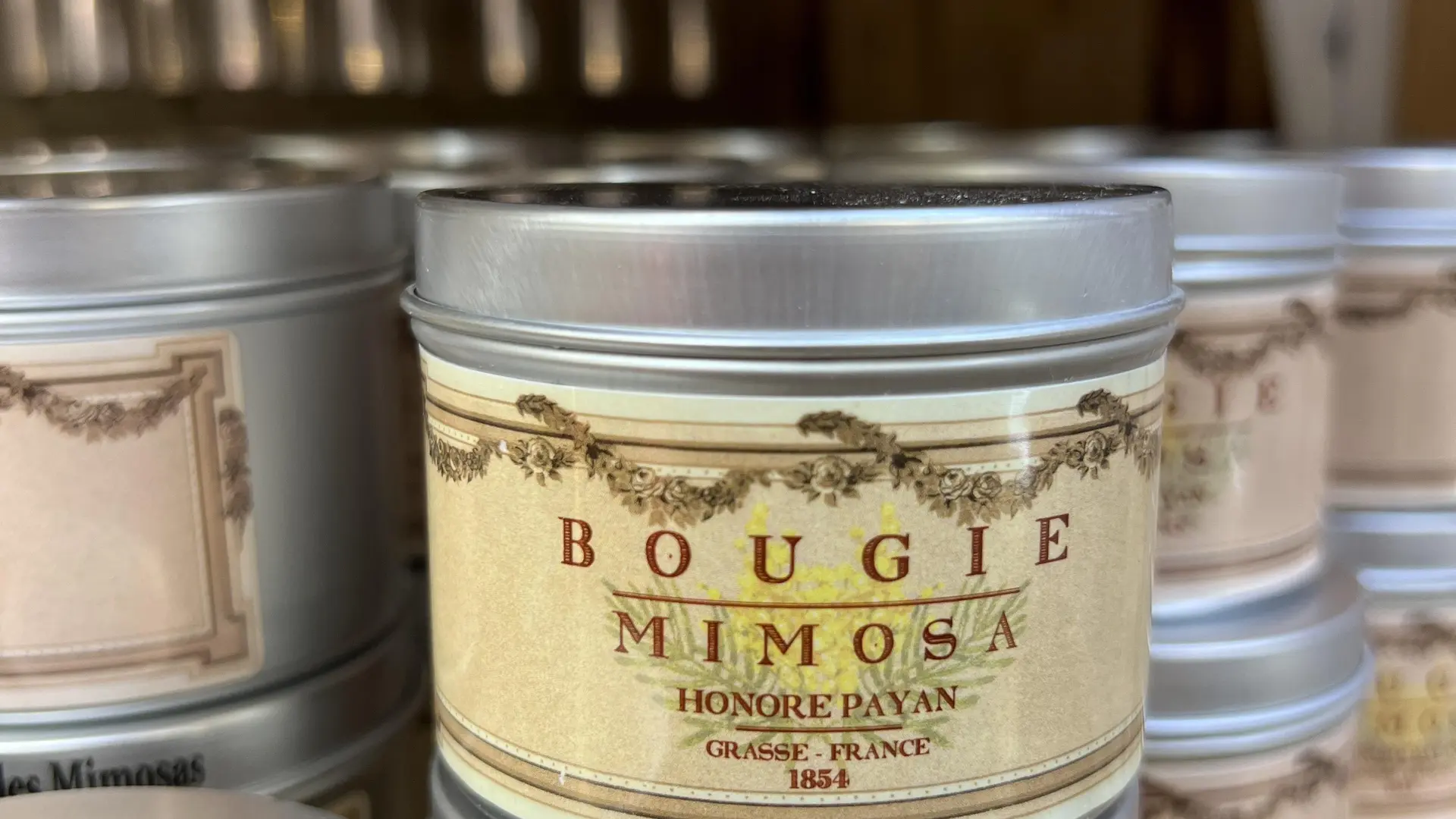 Bougie au mimosa