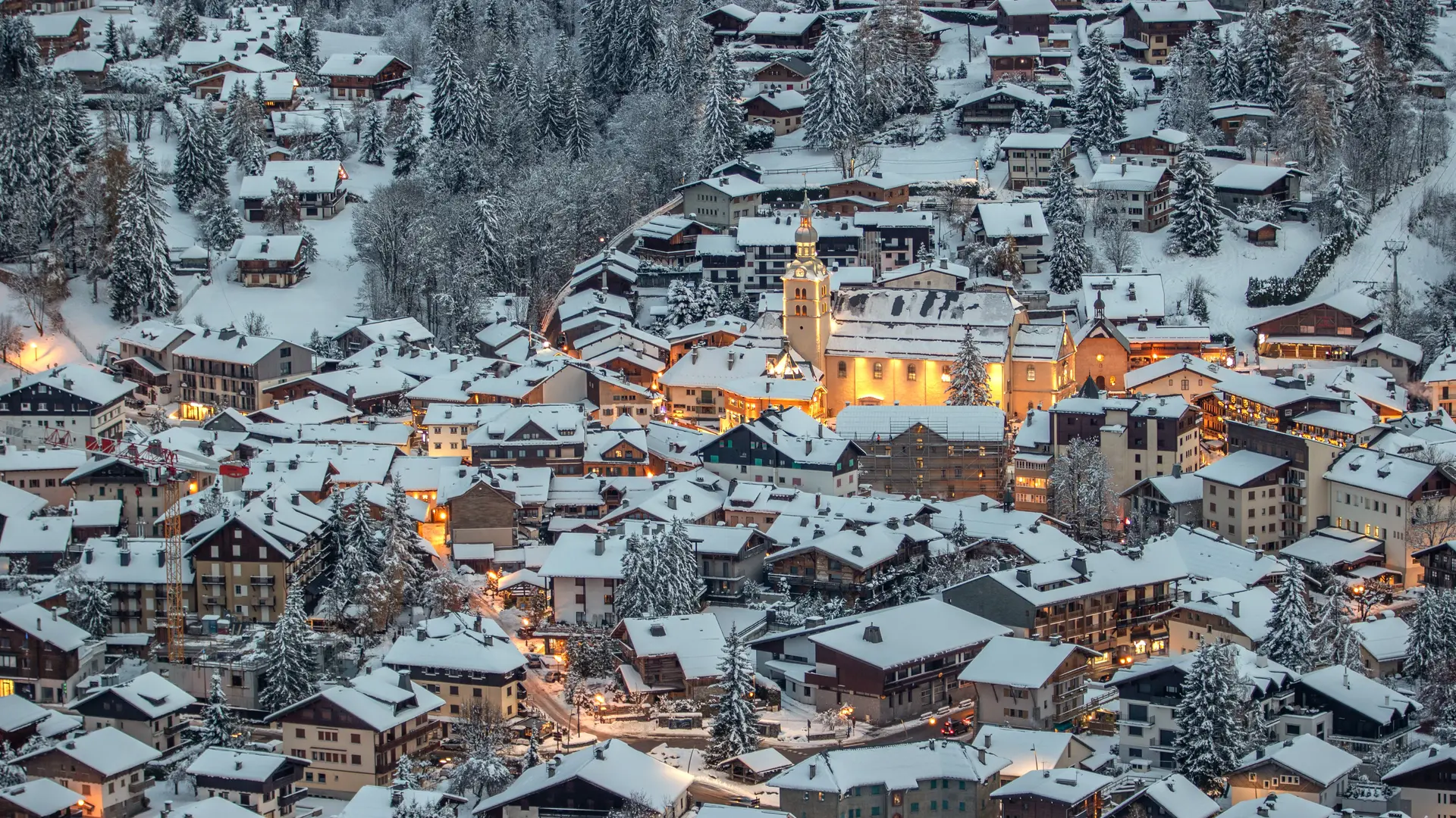 Vue aérienne du village en hiver