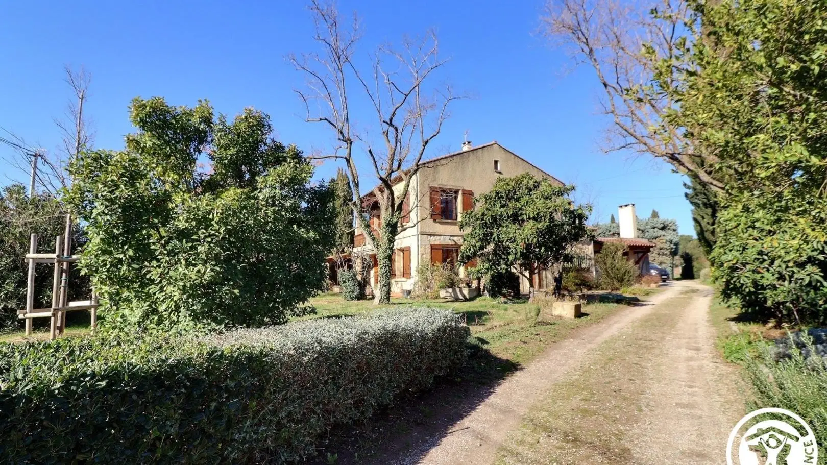 Entrée de la propriété