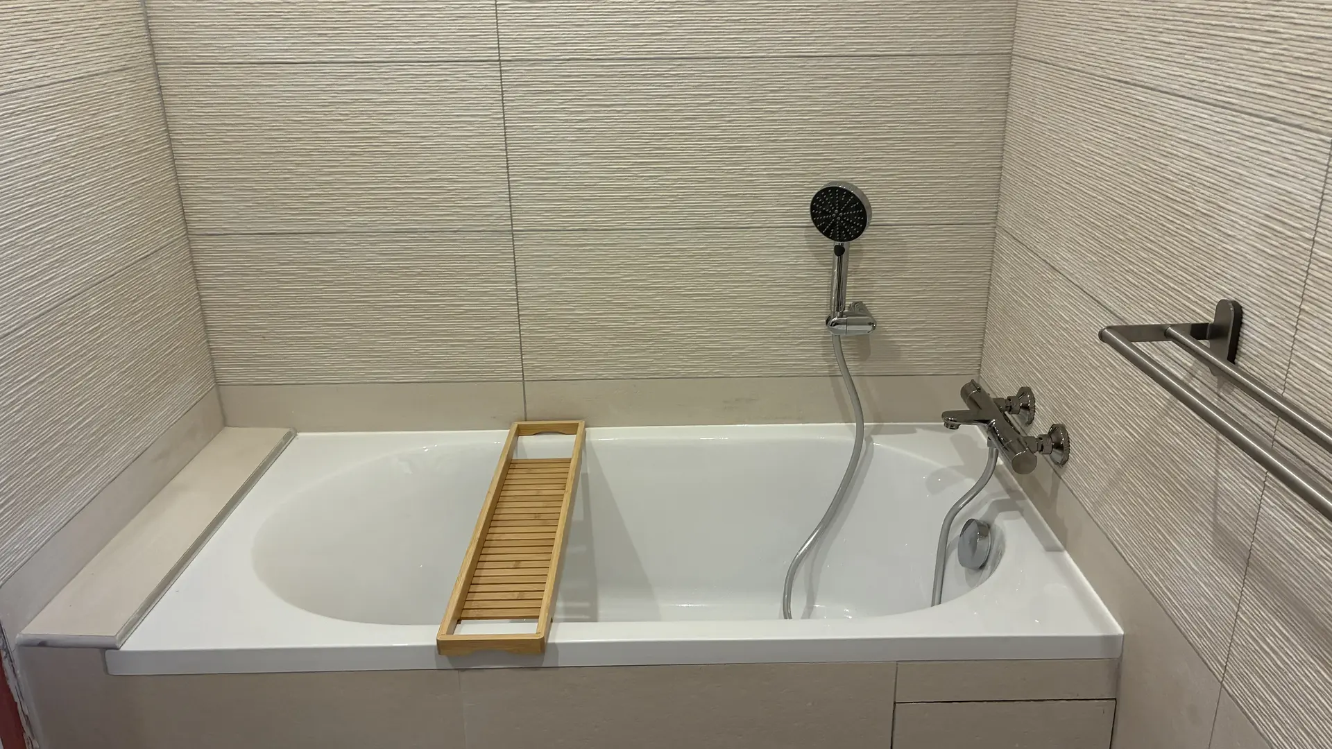 Salle de bain de l'appartement du haut