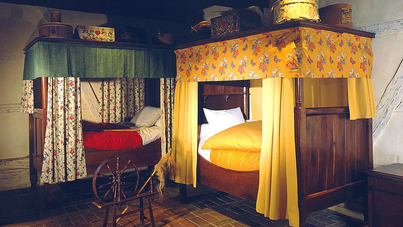 Chambre des petites bonnes, ferme des Planons