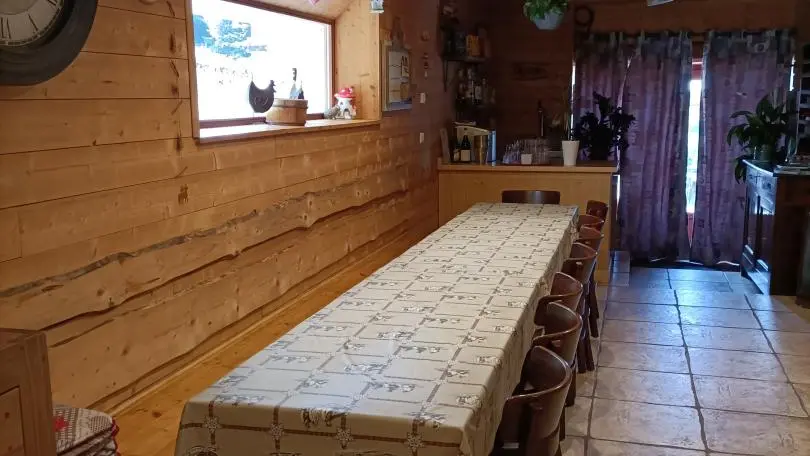 Table pour 
15 personnes