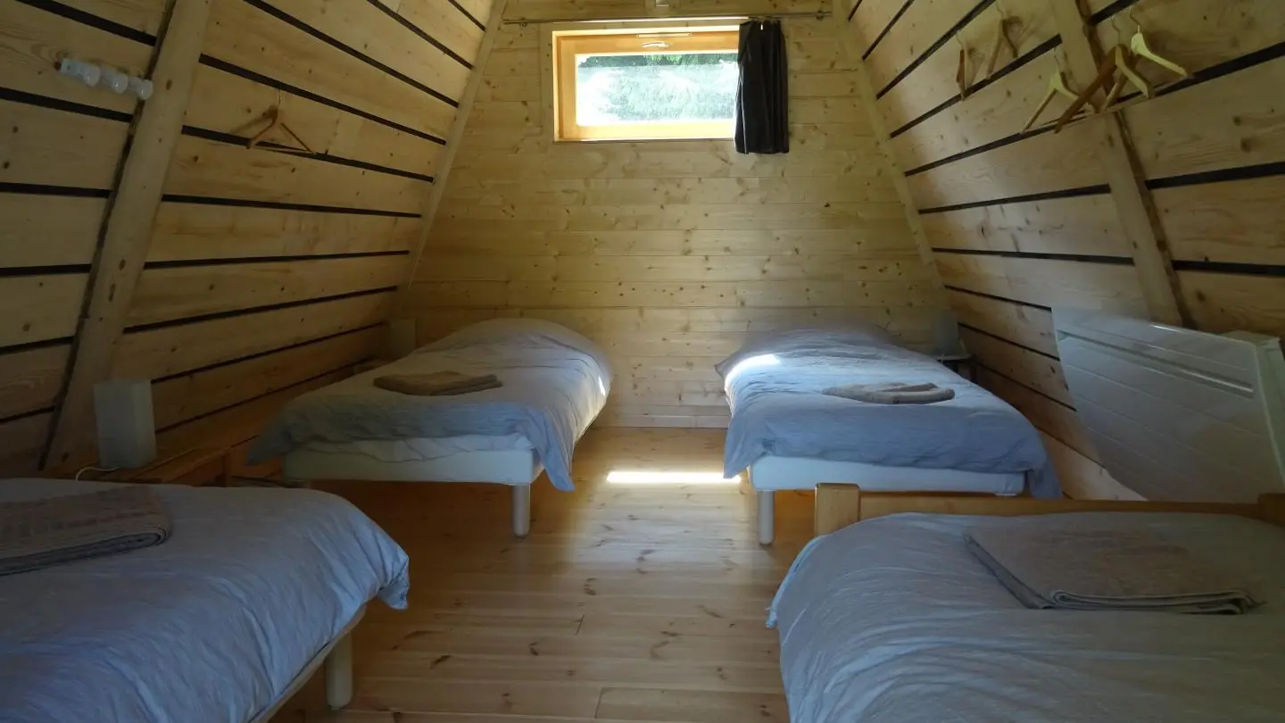 intérieur tipi bois