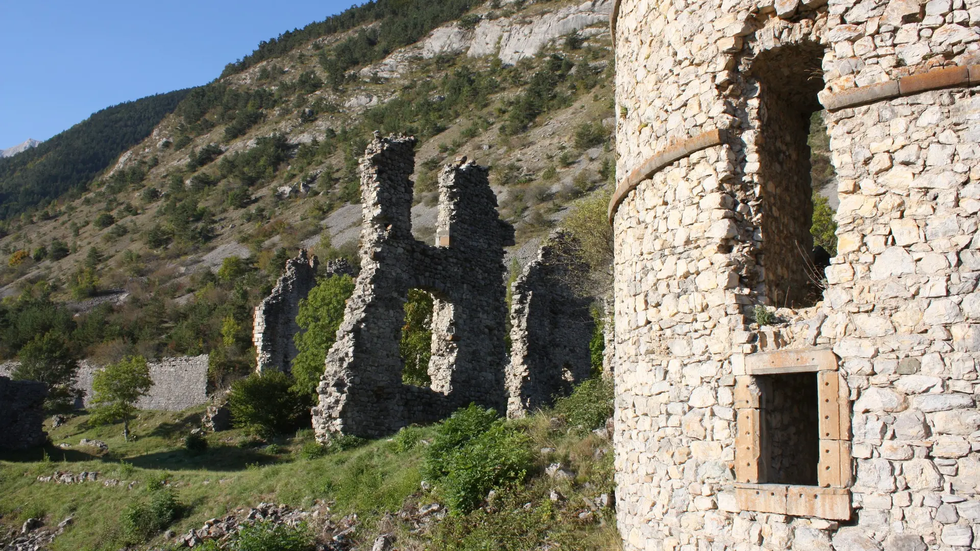 Ruines du Château de Lesdiguières, Le Glaizil, Valgaudemar