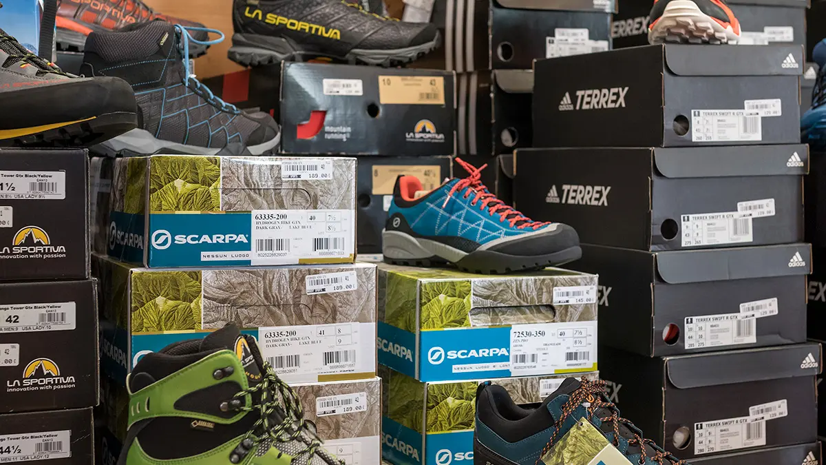 Trail and trekking shoes