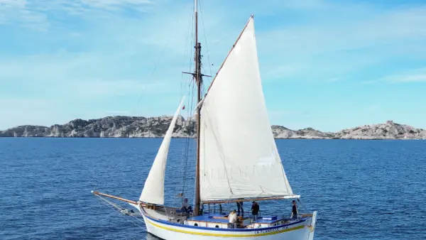 Journée Calanques à la voile, déjeuner et vins