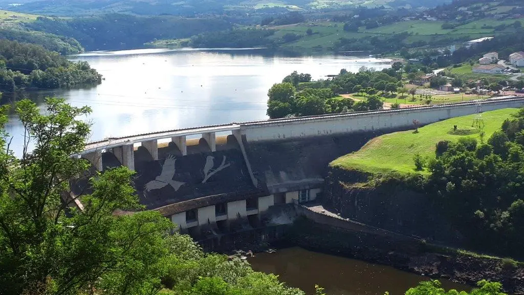 Barrage et lac de Villerest