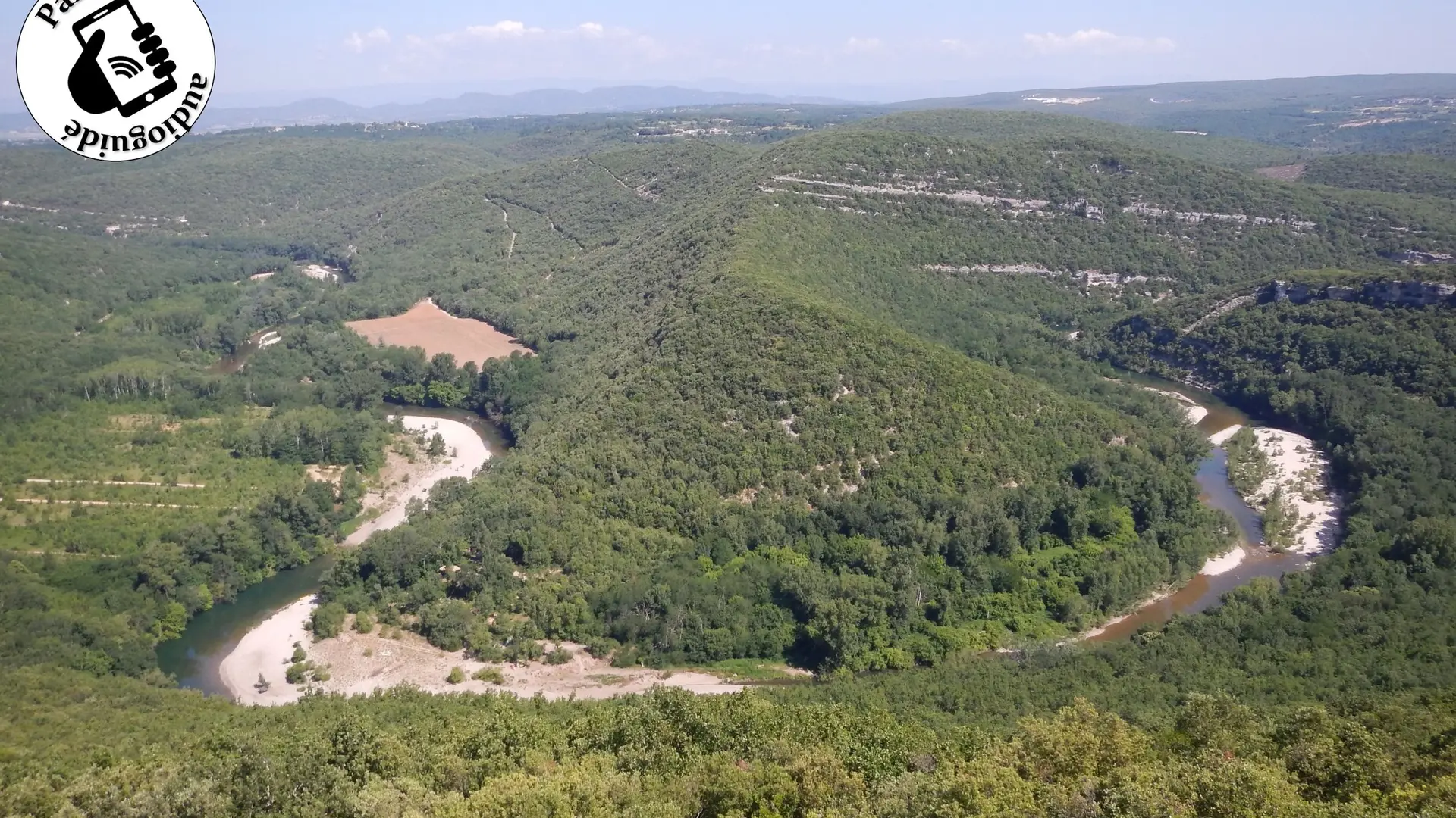 Vue depuis la dent du Serret sur les Gorges de la Cèze
