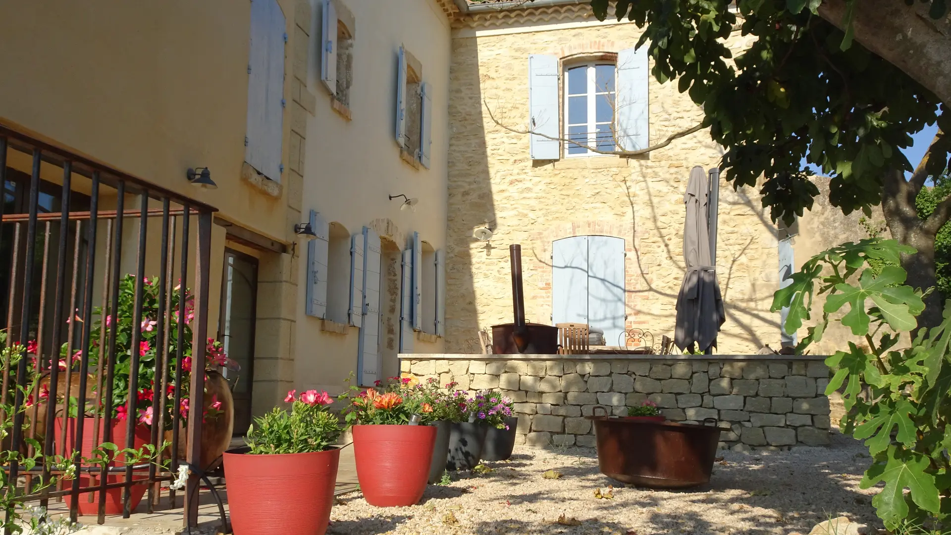 La Ferme de l'Arnesque - extérieur