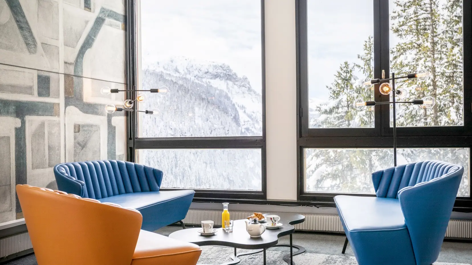 Espace bar avec vue sur les sapins