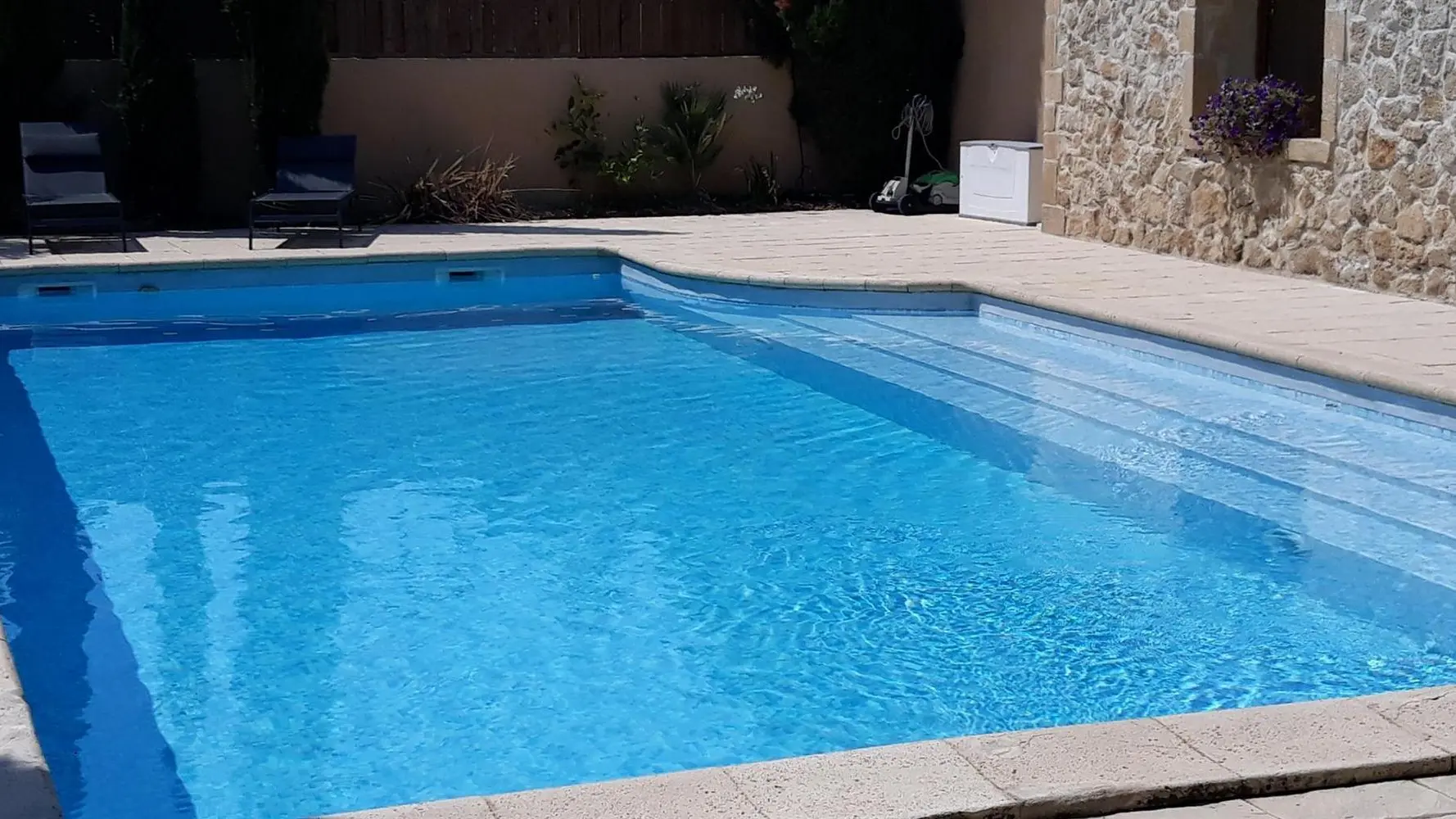 PISCINE 11X5M PARTAGEE