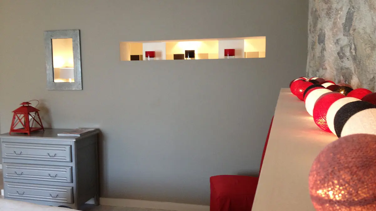 Intérieur d’une chambre, lit double