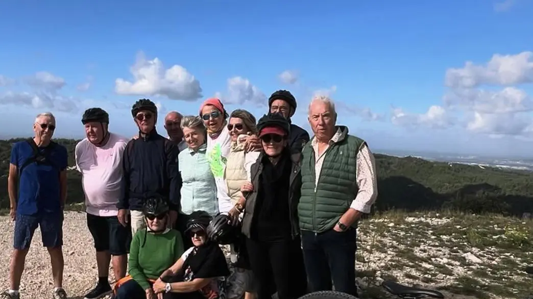 Activite cyclo collective dans les Alpilles