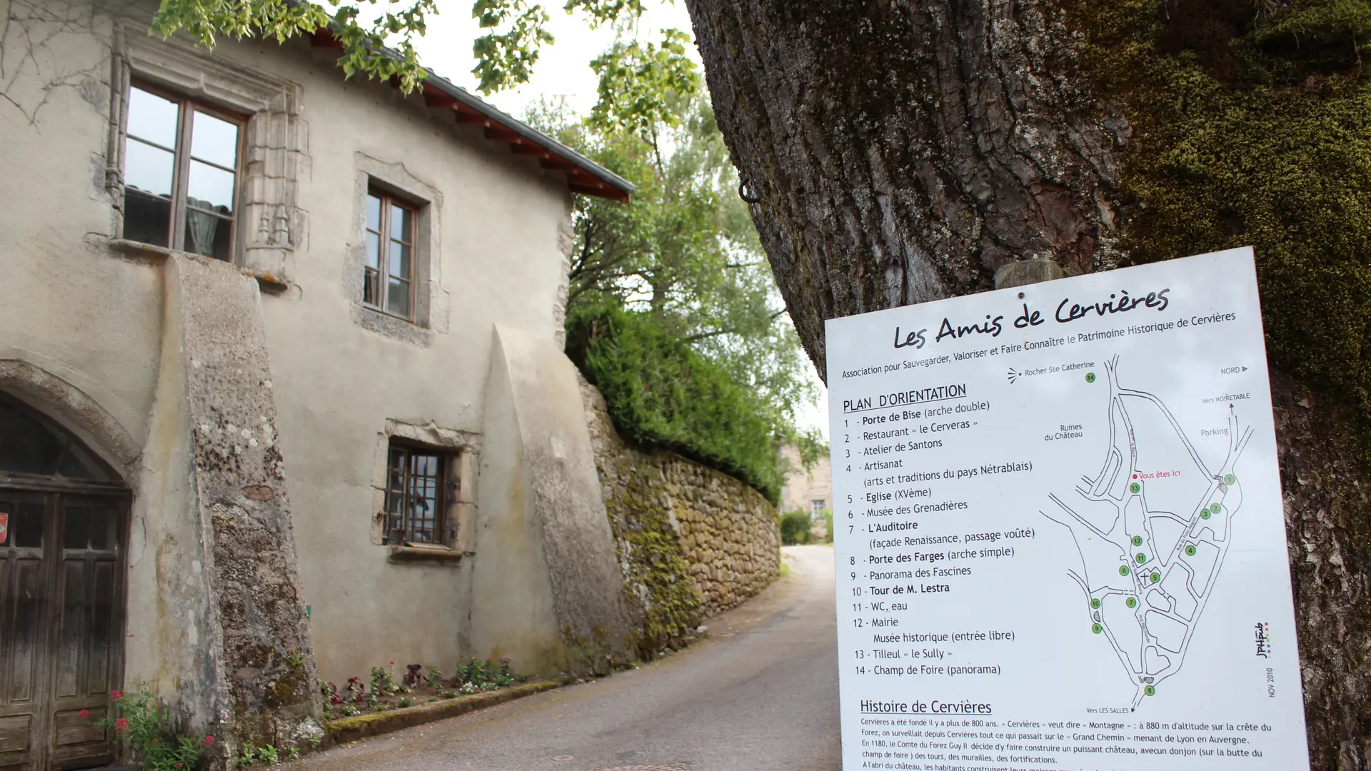 entrée coté Bourg (cave)
