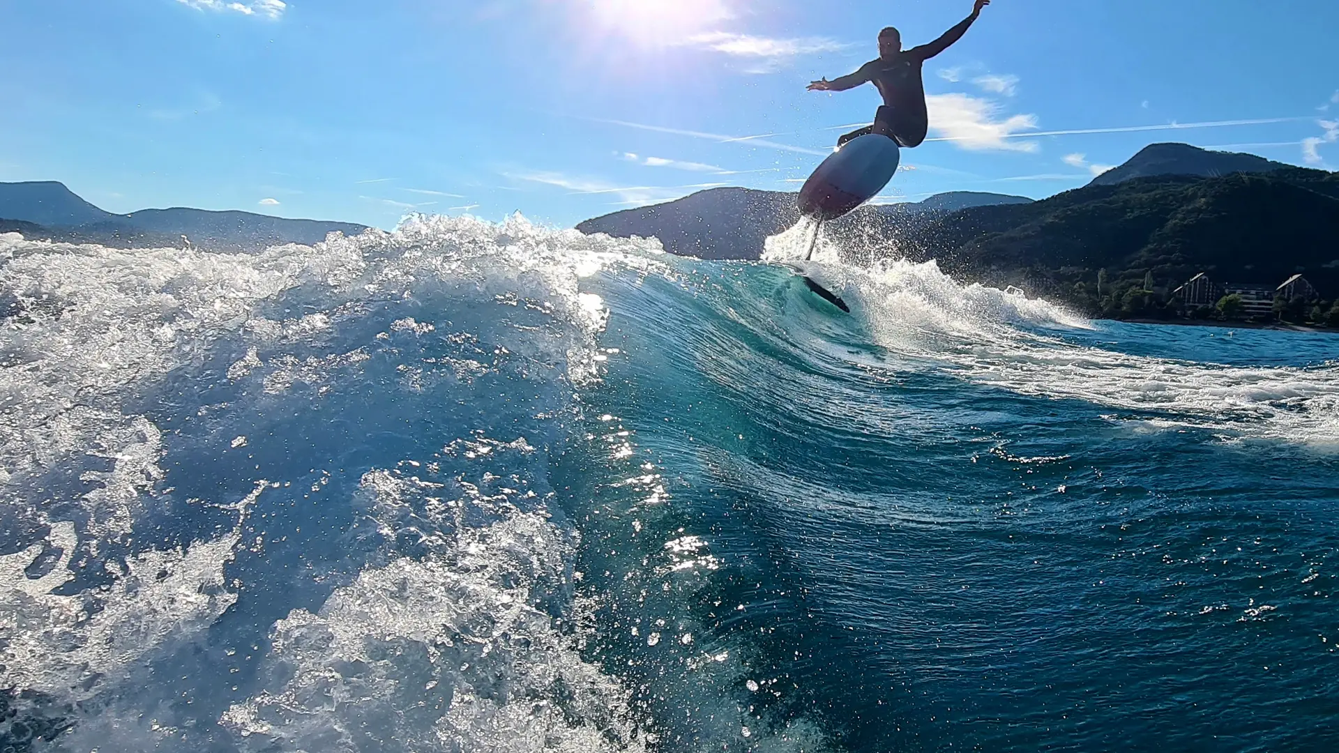 Wakesurf Serre-Ponçon - Sud Escapades SAVINES-LE-LAC