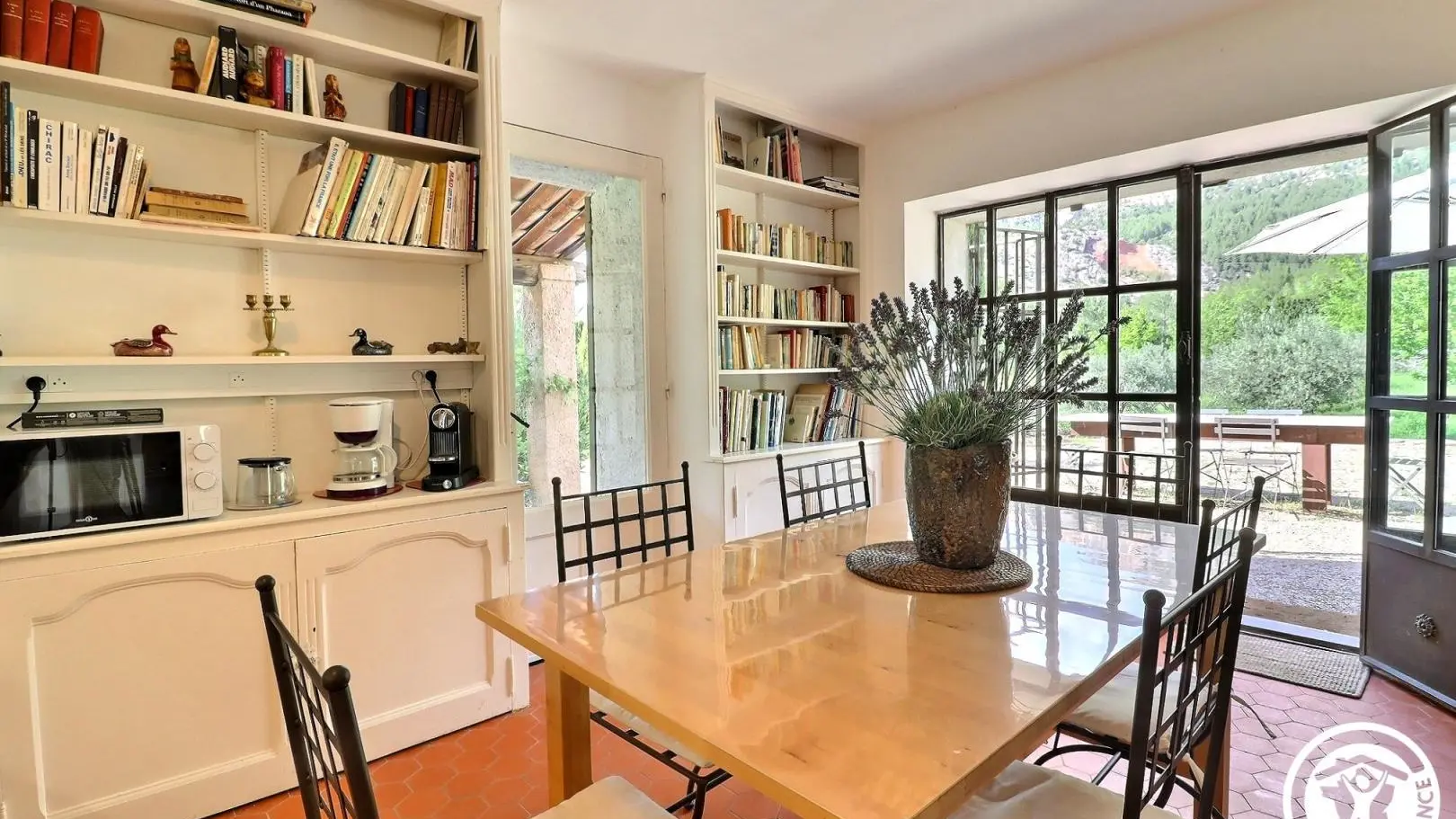 Salle à manger bibliothéque