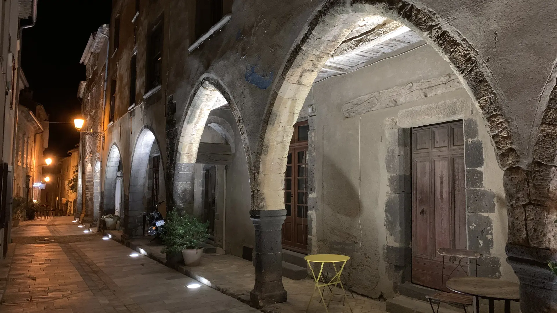 Rue des Templiers à Grimaud