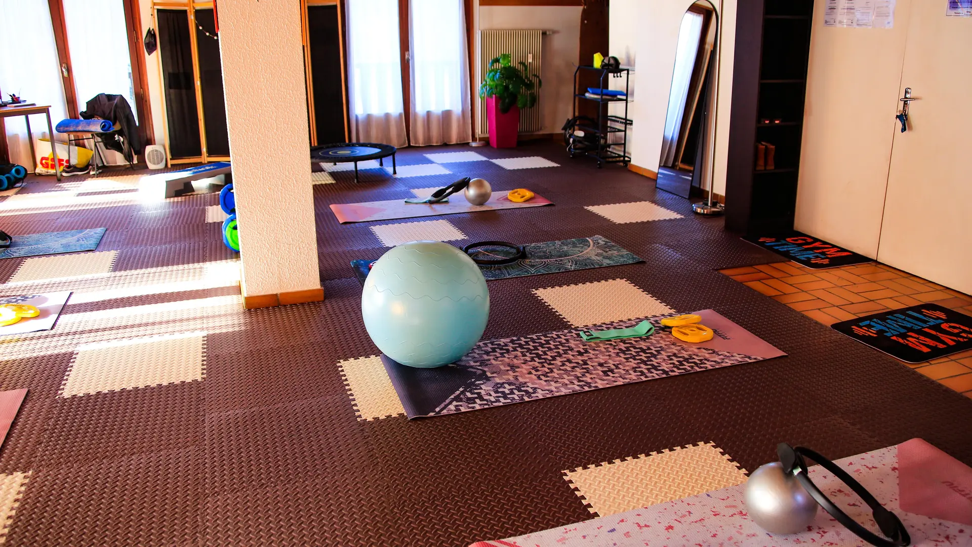 Salle avec équipment