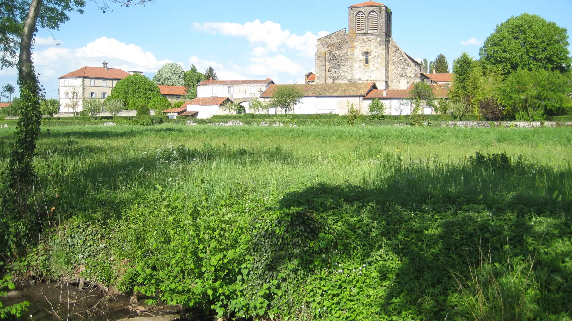 COULEE VERTE MOZAC RLV