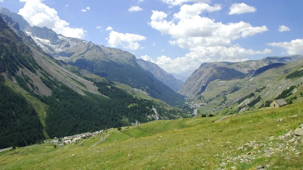 Vue sur la vallée de la Haute Romanche