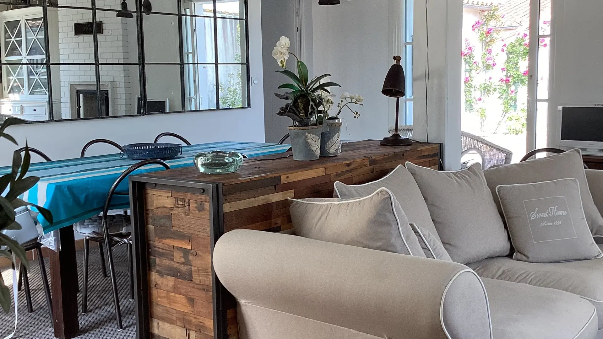 Living room + dining table