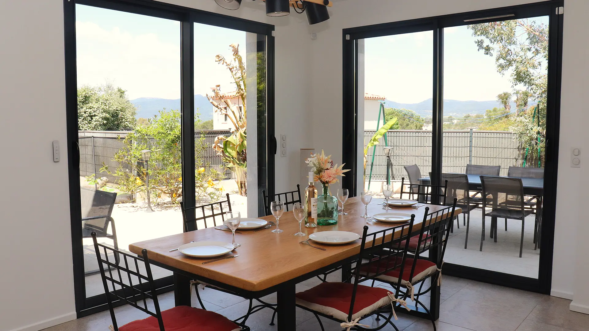 Salle à manger avec vue