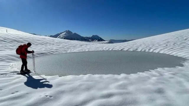 Raquettes avec les accompagnateurs en montagne