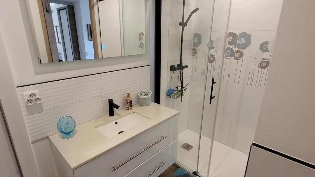 Salle d'eau Gîte Macalinewa Gîtes de France Alpes-Maritimes Saint-Jeannet