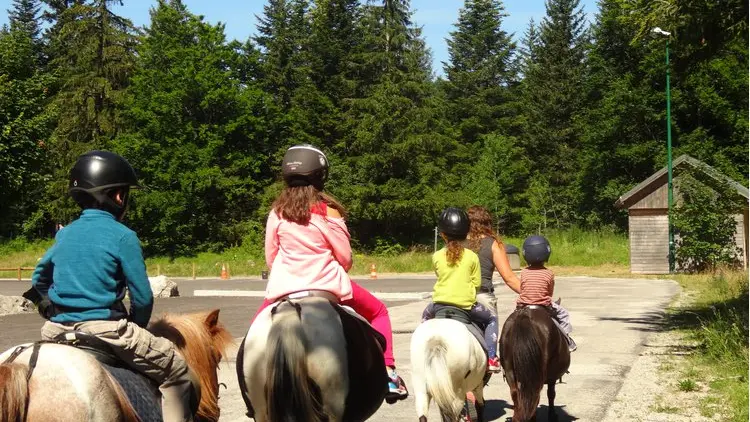 stage poney les écuries de corrençon