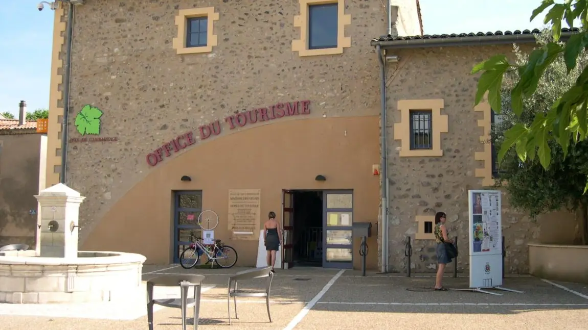 Façade Maison des Quais à Tain