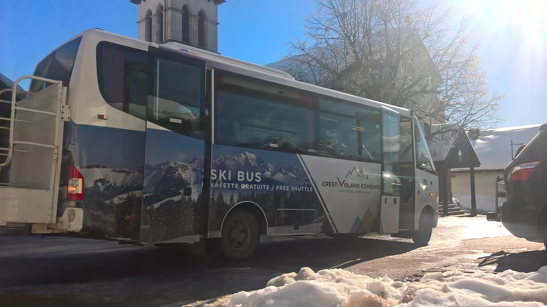 Navette de bus dans centre village de Crest-Voland